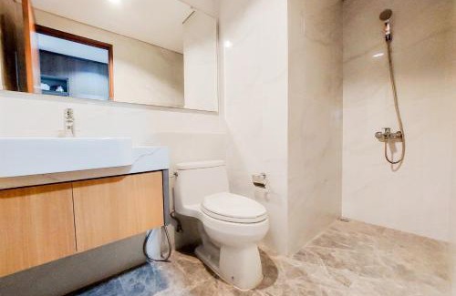 Pinang Appartement | Good and Restful 1BR at The Smith Alam Sutera Apartment By Travelio