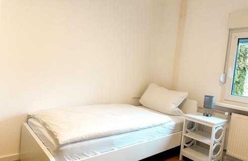 Idstein Appartement | Good Homes Apartment für bis zu 6 Personen mit Netflix und Highspeed WIFI