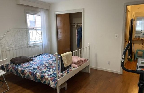 East Flushing Maison | Good side