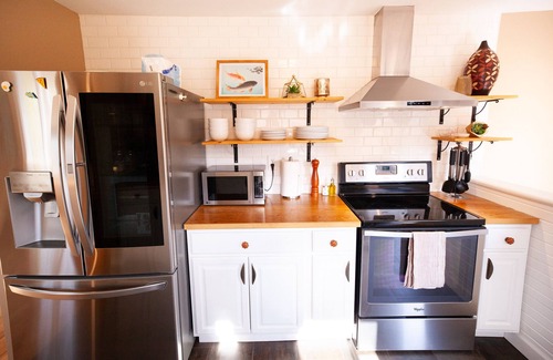 Lafayette Maison | Good Vibe Bungalow w/ Hot Tub + Fire Pit + Fenced Yard. Heart of Old Town