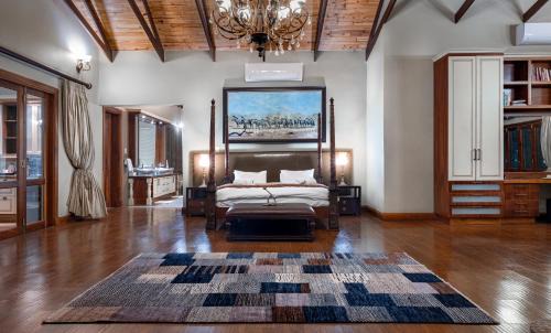 Marken Cabine | Goodwood Lodge