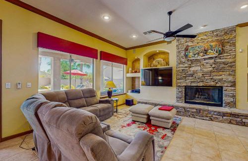 Palm Valley Maison | Goodyear Greetings