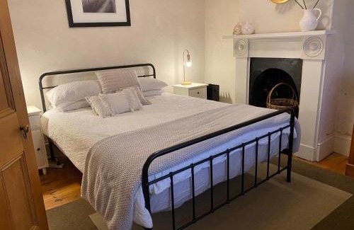 Goolwa Maison | Goolwa Mariner’s Cottage - Free Wifi and Pet Friendly - Centrally located in Historic Region