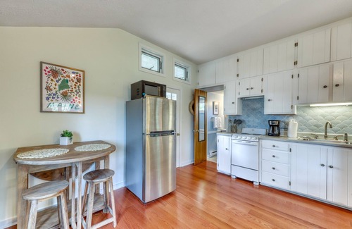 Kennebunkport Maison | Goose Rocks Beach Cottage! Steps to beach!