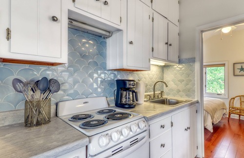 Kennebunkport Maison | Goose Rocks Beach Cottage! Steps to beach!
