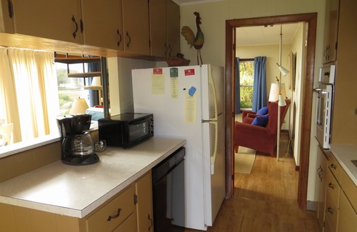 Kennebunkport Cottage | Plage Goose Rocks 3BR-2 Ba, disponible. 5 / 20-24, 5 / 28-6 / 1, 9 / 22-9 / 28, 9 / 28-10 / 5, +