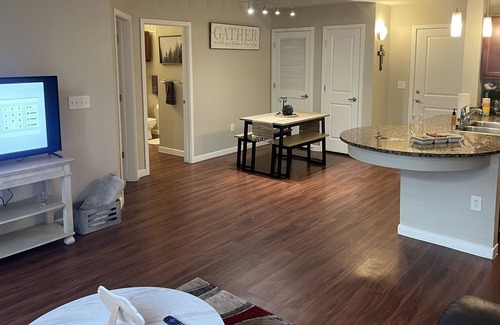 Southeast Appartement | GORGEOUS 2 BED 2 BATH MINUTES FROM DOWNTOWN