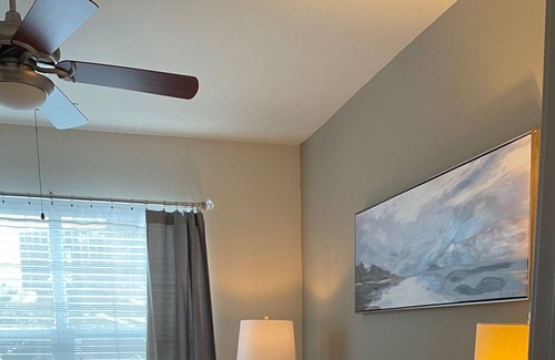 Swampscott Copropriété | Gorgeous 2 Bed apartment w/ clean & modern Decor.