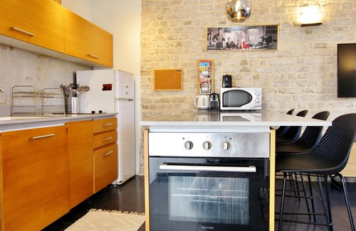 Old North Appartement | MAGNIFIQUE APPARTEMENT DE 2 CHAMBRES AVEC BALCON SOLEIL & VUE MER DANS UN EMPLACEMENT TOP!