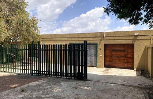 Secunda Appartement | Gorgeous 2-Bedroom apartment