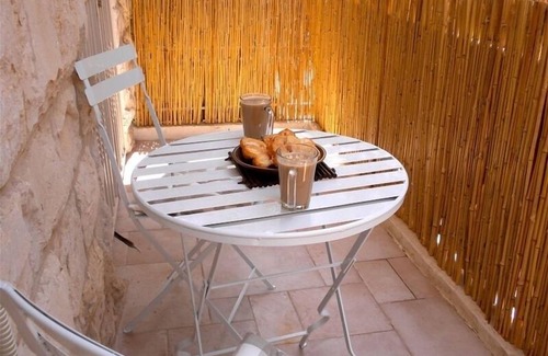 Nachlaot Appartement | Superbe 2 Chambre casher Apt. dans Nachlaot, adjacent à la ville