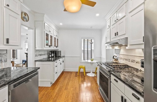 Ocean Grove Maison | Gorgeous, 2-BR House w/Huge Back Terrace + On-Site Free PARKING in Ocean Grove!