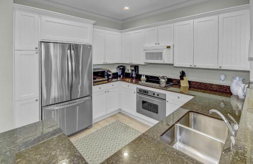 Beach District Appartement | Gorgeous 2BR WaterColor Condo 6 WaterColor Blvd #203 Steps to Beach Club condo