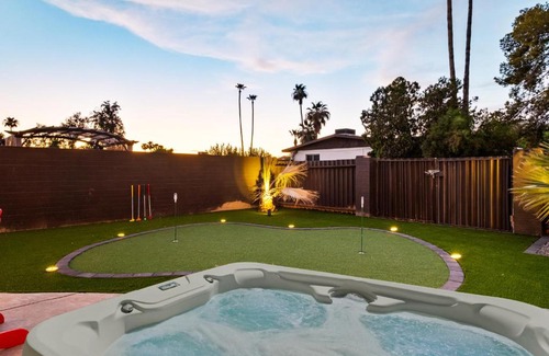 North Mountain Maison | Gorgeous 4-bed home with Golf, Pool, & Hot Tub!