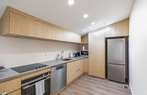 Mount Eden Maison | Gorgeous 4BR Mt Eden Retreat Villa