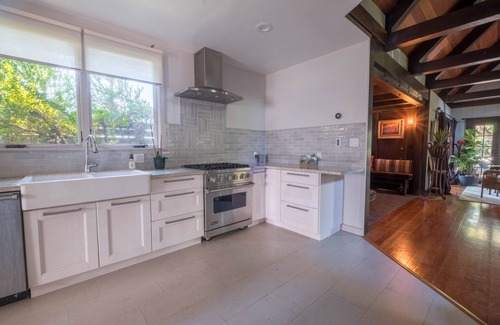 Altadena Maison | 2b / 2bth Classic Architecturally Stunning Home