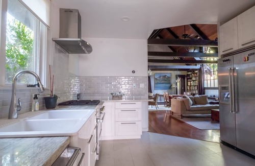 Altadena Maison | 2b / 2bth Classic Architecturally Stunning Home