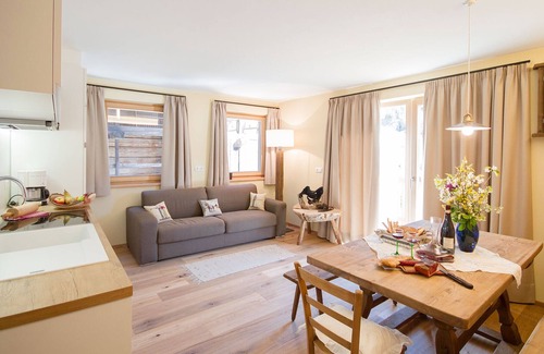 Selva di Val Gardena Appartement | Superbe appartement à proximité des remontées-pentes avec Wi-Fi, parking et jardin