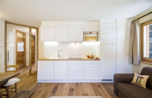 Selva di Val Gardena Appartement | Superbe appartement à proximité des remontées-pentes avec Wi-Fi, parking et jardin