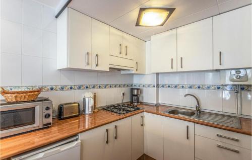 Pineda de Mar Appartement | Gorgeous Apartment In Pineda De Mar