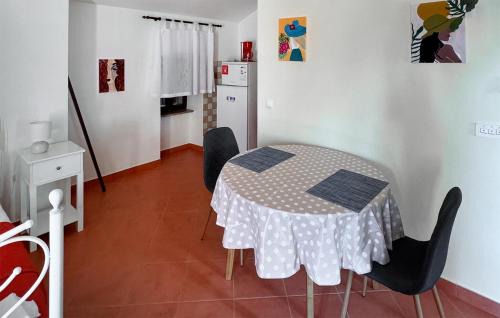 Bale Appartement | Gorgeous Apartment In Bale With Wifi