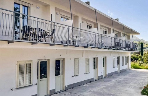 Santa Maria Appartement | Gorgeous apartment in Ricadi