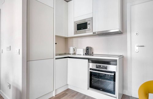Hispanoamerica Appartement | Gorgeous Bernabéu 1BR w/ Doorman, nr Real Madrid Stadium, by Blueground