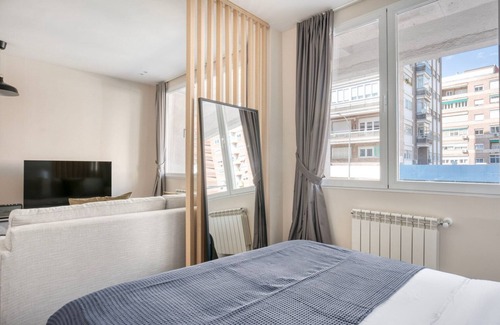 Hispanoamerica Appartement | Gorgeous Bernabéu 1BR w/ Doorman, nr Real Madrid Stadium, by Blueground
