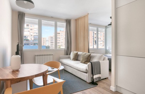 Hispanoamerica Appartement | Gorgeous Bernabéu 1BR w/ Doorman, nr Real Madrid Stadium, by Blueground