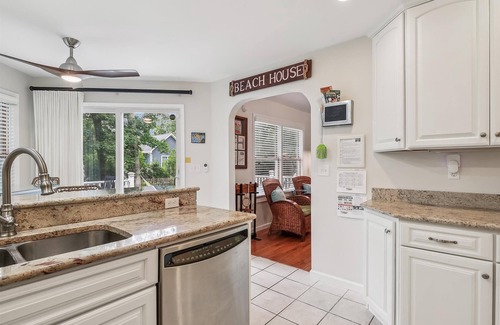 Bethany Beach Maison | Gorgeous Bethany retreat! Dog friendly, 4 BR/3BA, near trails, <2 miles to beach