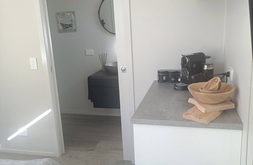 Whangamata Cottage | Gorgeous Boutique Cottage. Private, sunny in great location. Just magic!