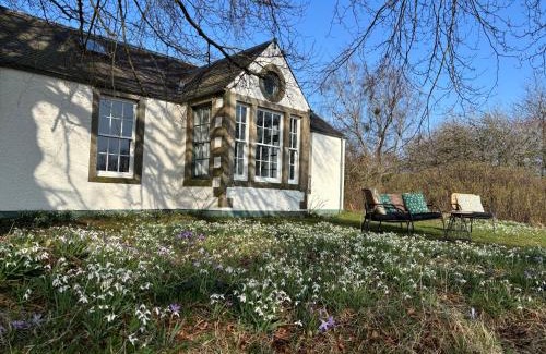 Eddleston Maison | Gorgeous boutique off-grid cottage near Peebles