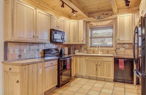 Payson Cabine | Gorgeous Cabin w/direct trail access for hiking & off roading!