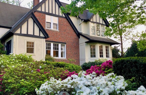 Chevy Chase Maison | Gorgeous Chevy Chase 4-Bedroom Home, Short Walk to Bethesda, Metro & Restaurants