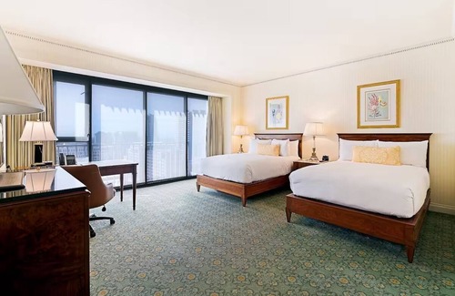 Civic Core Hôtel | Gorgeous City View from Elegant Room | Access to Rooftop Pool