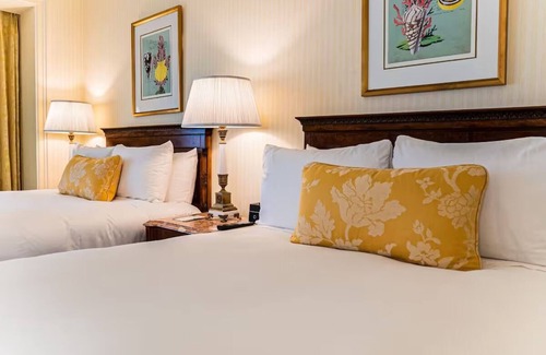 Civic Core Hôtel | Gorgeous City View from Elegant Room | Access to Rooftop Pool