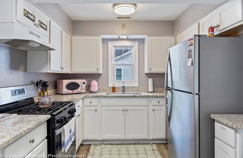 Westmont Maison | Gorgeous Cottage in Westmont, with massive fenced garden pet friendly, sleeps 5.