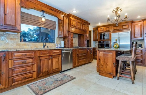 Casas Adobes Maison | Gorgeous Custom Desert Property w/2 Homes & Pool
