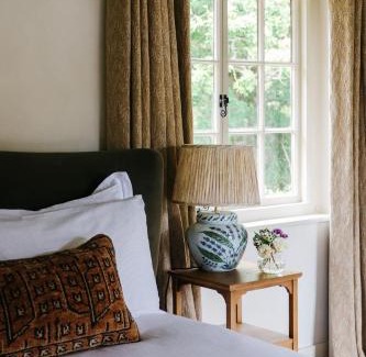 New Forest District Maison | Gorgeous English Farmhouse Holiday Cottage for 9 and a half
