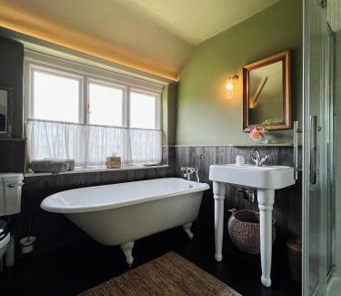 New Forest District Maison | Gorgeous English Farmhouse Holiday Cottage for 9 and a half