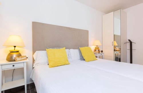 Cornella de Llobregat Appartement | Beau duplex avec balcon et terrasse, bien relié à Barcelone 223