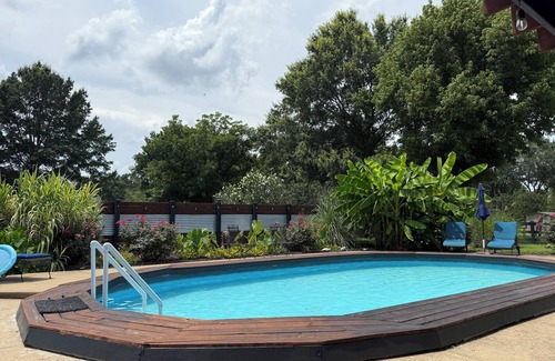 Lakeland Maison | Gorgeous fully-furnished home in serene farmlike setting