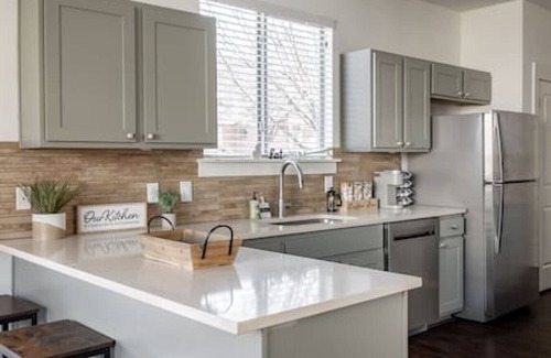Austin Maison | Gorgeous Gem 3Bed/3Bath 7min to DT - Walk to Radio
