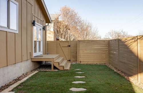Austin Maison | Gorgeous Gem 3Bed/3Bath 7min to DT - Walk to Radio