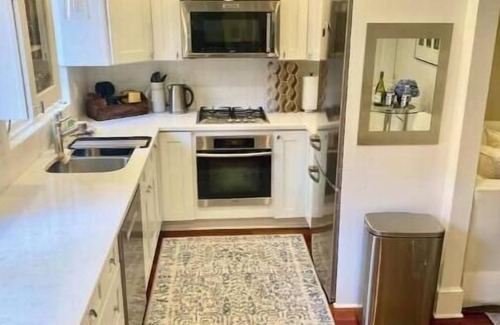 Georgetown Maison | Gorgeous Georgetown entire Row Home with elevator