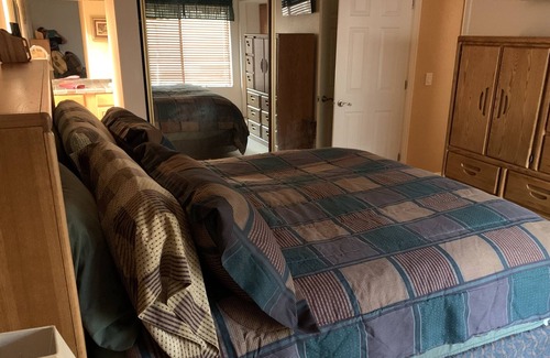 Payson Cabine | Gorgeous getaway in Payson - Right in town, Hike, Bike, Relax, Enjoy wildlife!