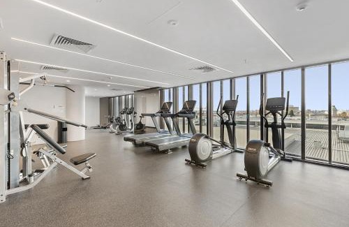 Moonee Ponds Appartement | Gorgeous High-Rise Unit with Sky Bar Pool and Gym