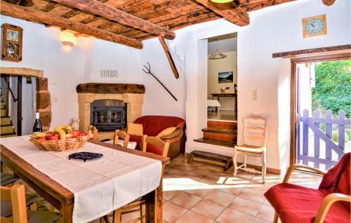 Saint-Victor-la-Coste Maison | Gorgeous Home In Saint Victor La Coste