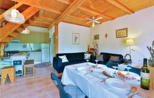 Trstenik Puscanski Maison | Gorgeous Home In Trstenik Puscanski