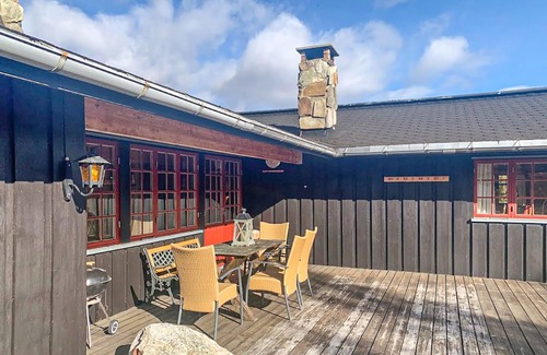 Al Municipality Maison | Gorgeous home in ål with house a mountain view